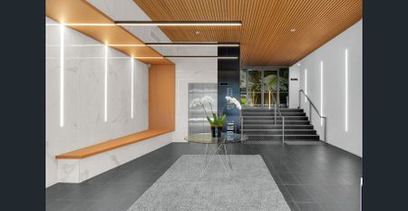 Top Floor Apartment with Sunny North-Facing Views - Photo 5