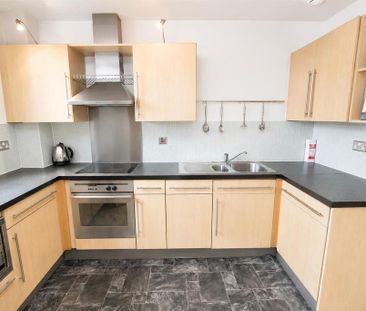 2 bedroom flat to rent - Photo 5