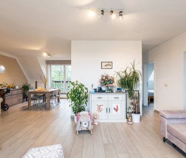 Instapklaar appartement met 2 slaapkamers en zonnig terras - Photo 2