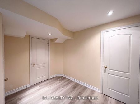 For Lease - 23 Toporowski Avenue, Richmond Hill, Ontario - Photo 4