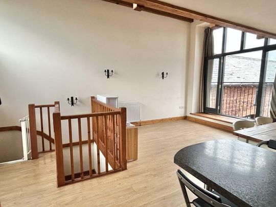 2 bedroom barn conversion to rent - Photo 1
