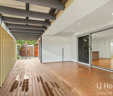 Large Family Home - Photo 4