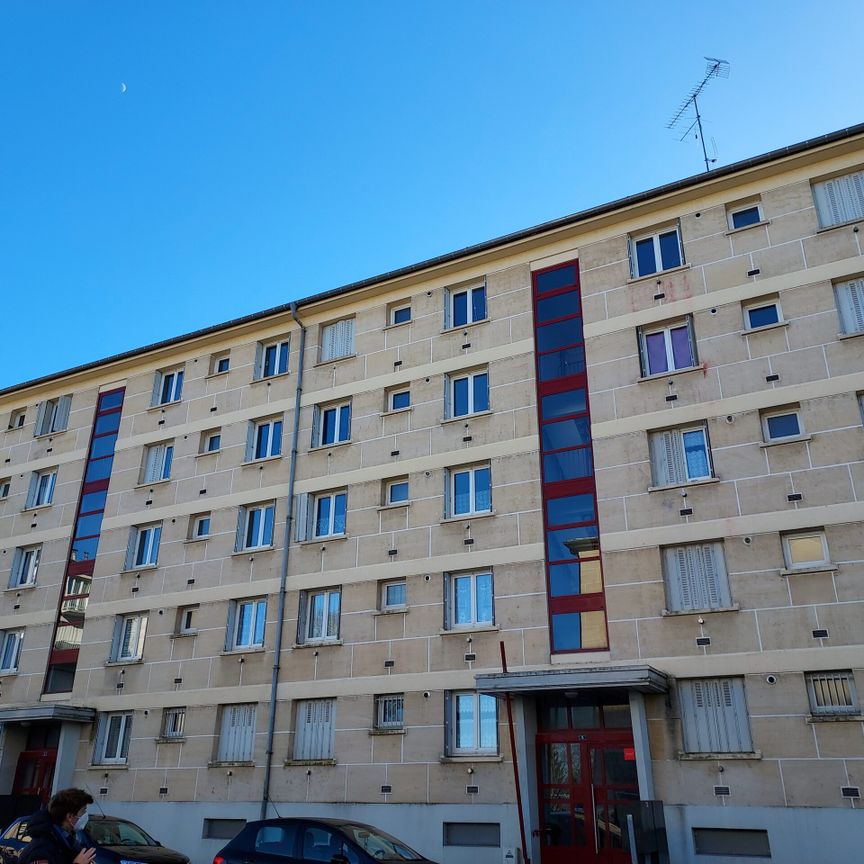 Appartement type 3 à la Chapelle Saint Luc - Photo 1