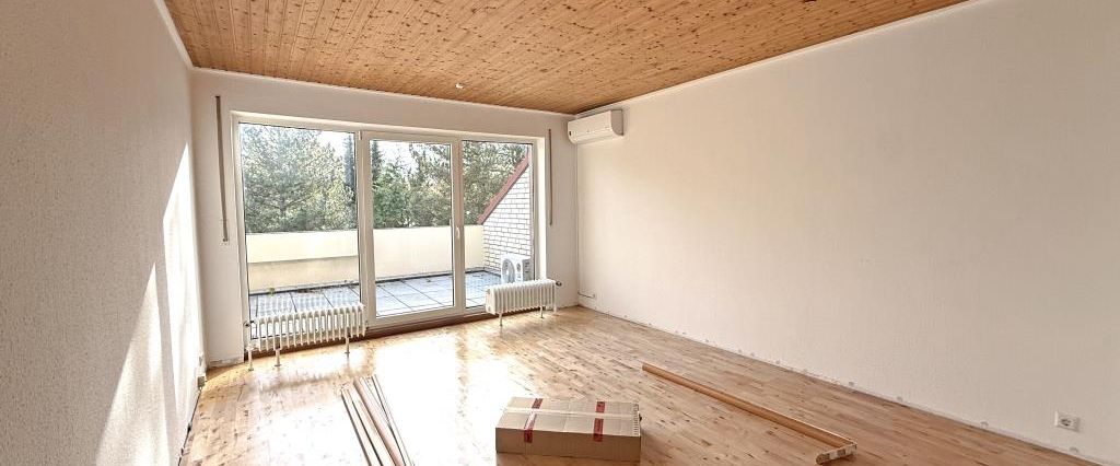 Gepflegte Wohnung mit sonniger Dachterrasse - Foto 1