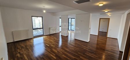 Large Three-Bedroom Flat - Baneasa US Embassy - Photo 2