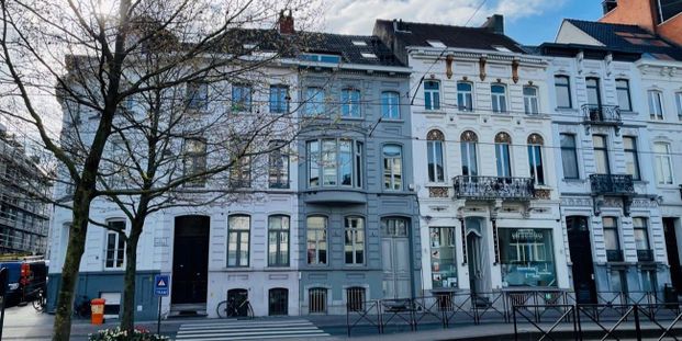 Appartement te huur in Gent voor € 895 met 1 slaapkamer - Photo 1