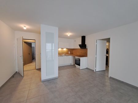 Location Appartement 2 pièces 48m² THONON LES BAINS 74200 - Photo 2