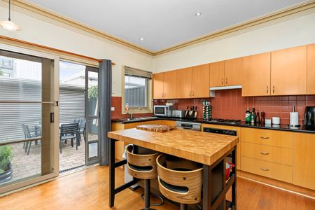 46 Cutter St, Richmond VIC 3121 - House For Rent | Domain - Photo 3