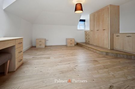 3 bedroom penthouse to rent - Photo 2