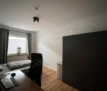 stilvolle 2-Zimmer-Wohnung in der List, mit EBK und Waschmaschine - Photo 3