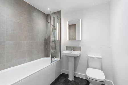 3 bedroom end of terrace house to rent - Photo 3