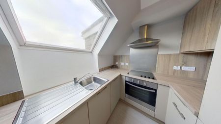 2 bedroom flat to rent - Photo 4