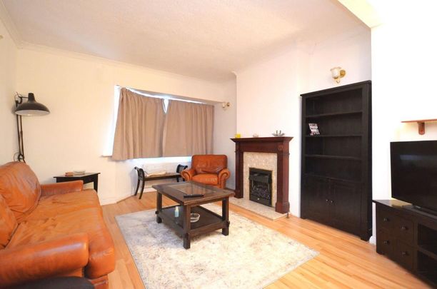 3 bedroom semi-detached house to rent - Photo 1