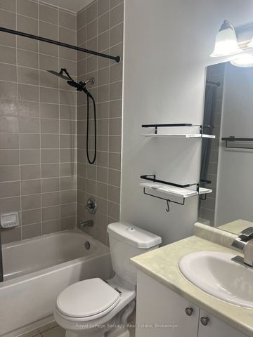 For Lease - 35 Saranac Boulevard Unit# PH4, Toronto, Ontario - Photo 5