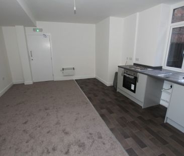 1 Bedroom Flat, Chester - Photo 2