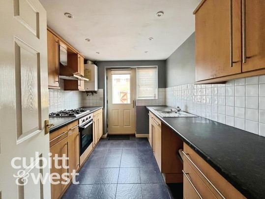 2 bedroom maisonette to rent - Photo 1