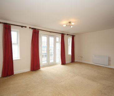 Oriental Road, Woking - Photo 1