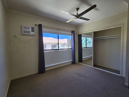 B6/2-8 RIGG, Woree, QLD 4868 - Photo 4