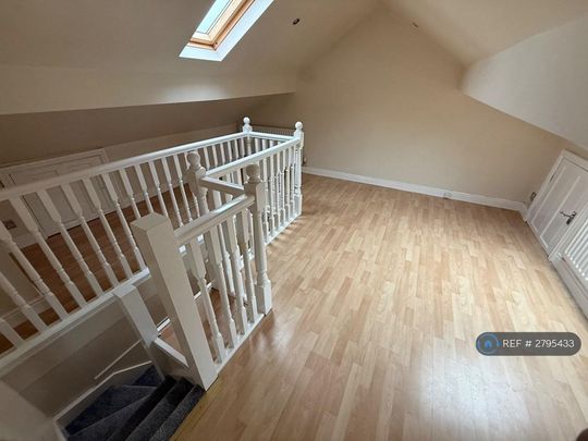 2 bedroom terraced house to rent - Photo 1