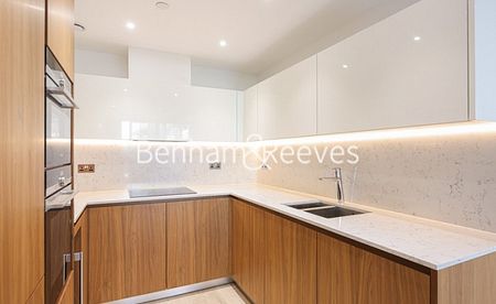 2 Bedroom flat to rent in Neroli House, Piazza Walk, E1 - Photo 2