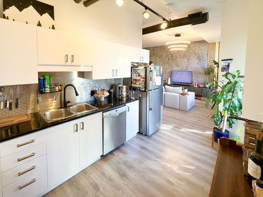 For Lease - 66 Bay Street Unit# 415, Hamilton, Ontario - Photo 1