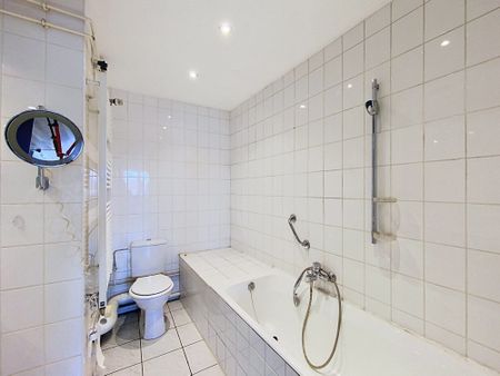 Location Appartement 2 pièces 77m² STRASBOURG 67000 - Photo 5