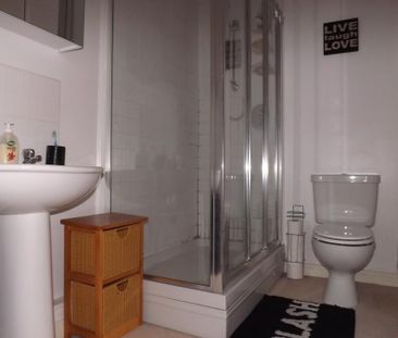 2 bedroom apartment to rent - Photo 6