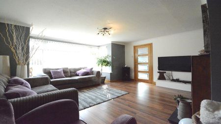 3 bedroom semi-detached house to rent - Photo 2