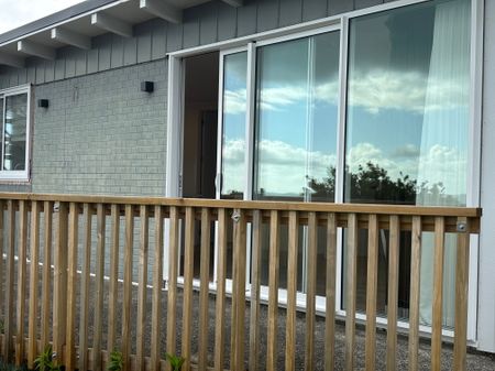 Maraetai, 2 Bedrooms with Views - Photo 3