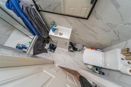 5 bedroom house to rent - Photo 2