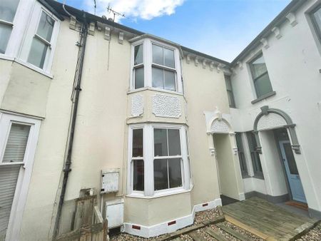 2 bedroom flat to rent - Photo 4