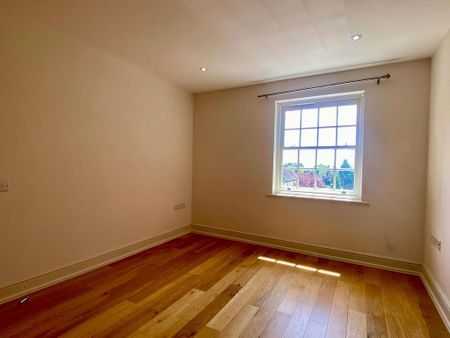 5 bedroom detached house to rent - Photo 2