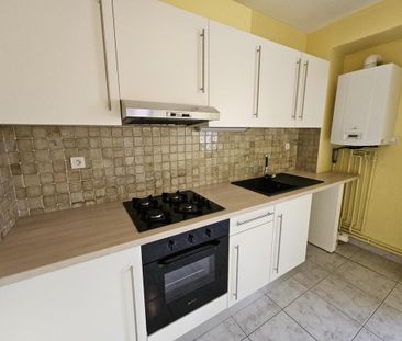 Location Appartement 3 pièces 69m² LE CREUSOT 71200 - Photo 4