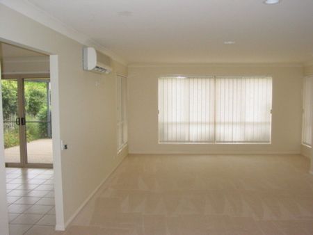 5 Nypa Close, 4226, Robina Qld - Photo 2