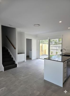 Avail 3/2/26-LAWNED BACKYARD-3 BED 2BATH TOWNHOUSE - FULLY DUCTED AIR - Photo 1