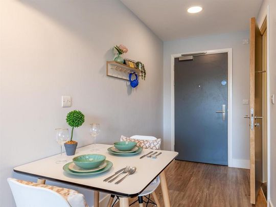 Studio to rent - Photo 1