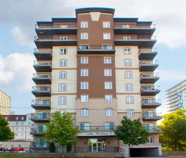 1 Bedroom | 1 Bathroom - 205 Rue Laurier, Gatineau - Photo 1