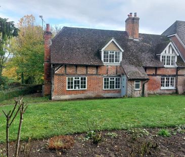 4 bedroom semi-detached house to rent - Photo 2