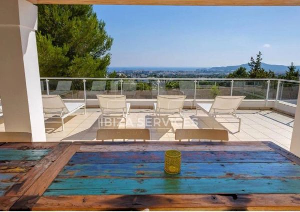 Annual or seasonal rental villa Sa Carroca with sea views