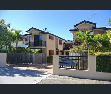 2/31 Dickenson Street, Carina Heights, Qld 4152 - Photo 2