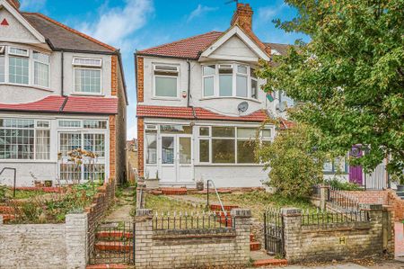 3 bedroom terraced house to rent - Photo 3