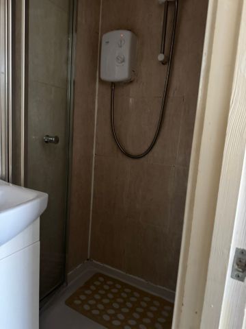 1 Bed Flat, Rosebery Avenue, N17 - Photo 4