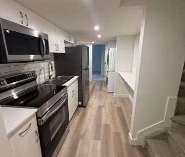 (PN 1269-2)Quiet & Private 2-Bedroom Suite with In-Suite Laundry — ... - Photo 3