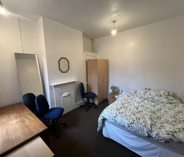 3 Bed House For Rent - Photo 2