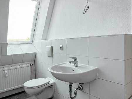 ERSTBEZUG! 4-Raum-Dachgeschosswohnung mit Ausblick - Photo 5