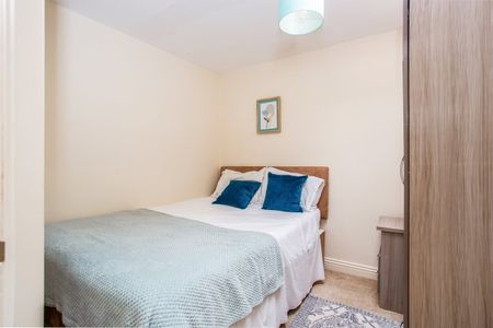 2 bedroom terraced house to rent - Photo 4