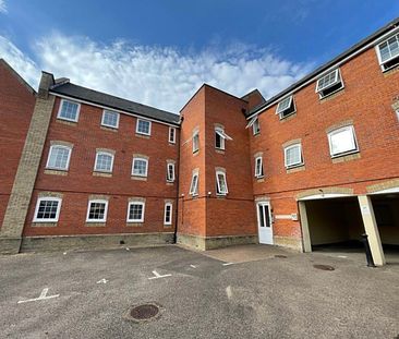 3 bed flat to rent in Maria Court, Hythe - Photo 1