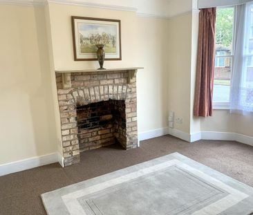 4 bedroom semi-detached house to rent - Photo 1