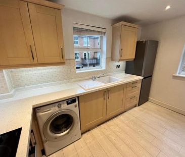 2 bedroom flat to rent - Photo 4