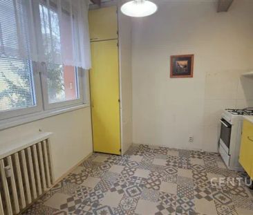 Pronájem bytu 1+1 s balkonem, 33 m - Photo 1